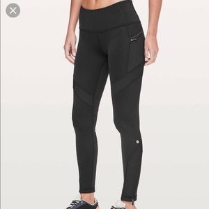 Lululemon keep the fleece thing